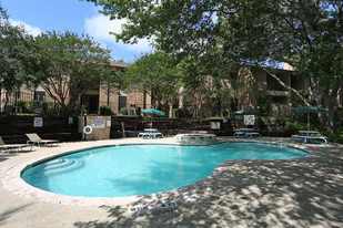 Cricket Hollow Apartments