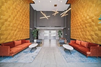 Destination NoHo in North Hollywood, CA - Foto de edificio - Building Photo
