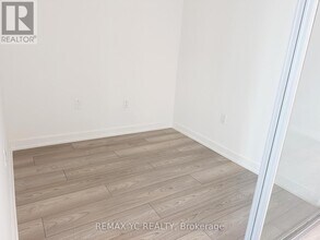 110 Broadway Ave in Toronto, ON - Building Photo - Building Photo