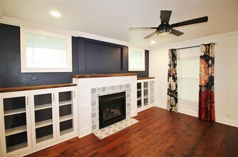 806 Bryson St in Waxahachie, TX - Building Photo - Building Photo