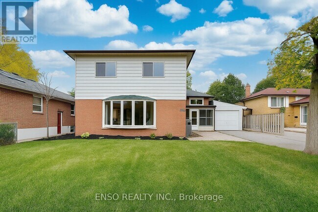 24 Gentry Crescent in Richmond Hill, ON - Building Photo - Building Photo