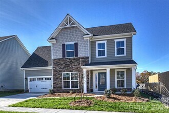 12620 ES Draper Dr in Huntersville, NC - Building Photo - Building Photo