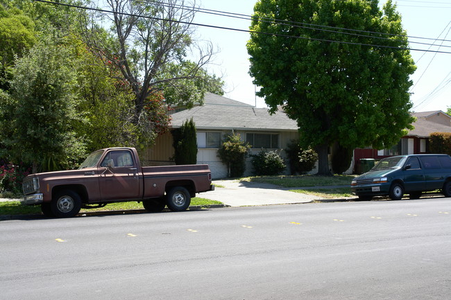 1134 5th Ave in Redwood City, CA - Building Photo - Building Photo