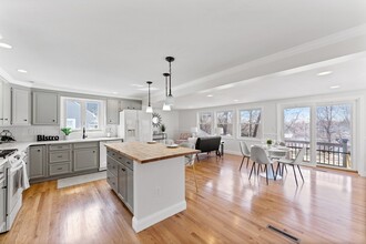 27 Knollwood Dr in East Longmeadow, MA - Building Photo - Building Photo