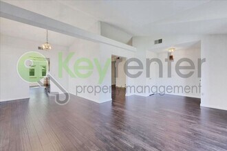 2624 Walnut Ave in Carmichael, CA - Building Photo - Building Photo