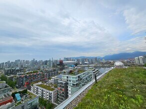 1708 Ontario St in Vancouver, BC - Building Photo - Building Photo