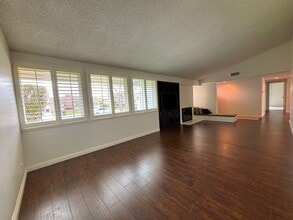 2771 Walker Lee Dr in Los Alamitos, CA - Building Photo - Building Photo