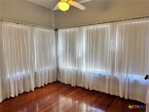 713 Burleson St in San Marcos, TX - Building Photo - Building Photo