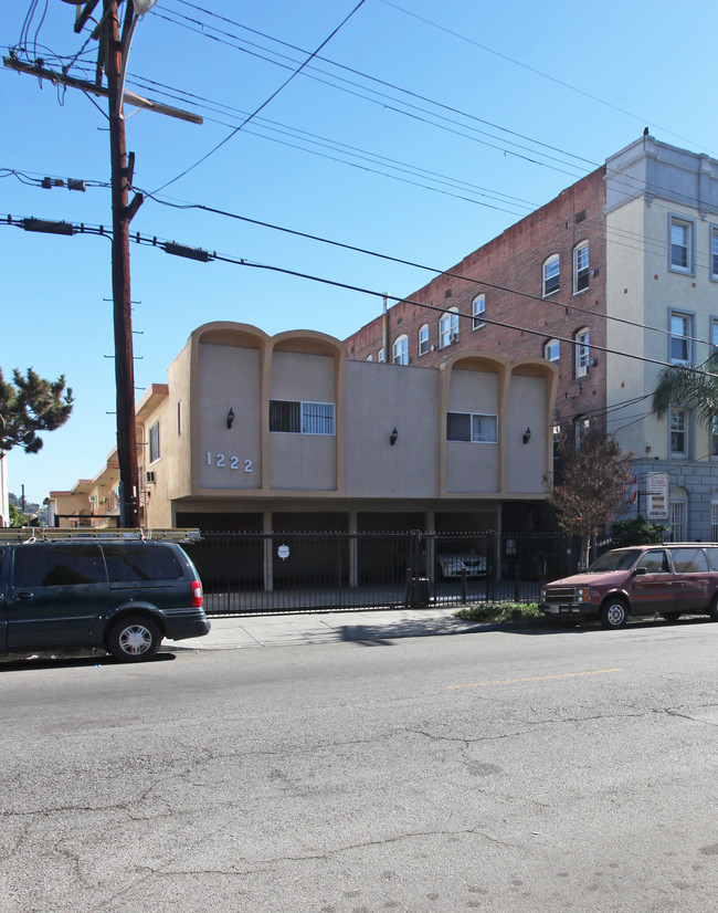 1222 N Edgemont St in Los Angeles, CA - Building Photo - Building Photo