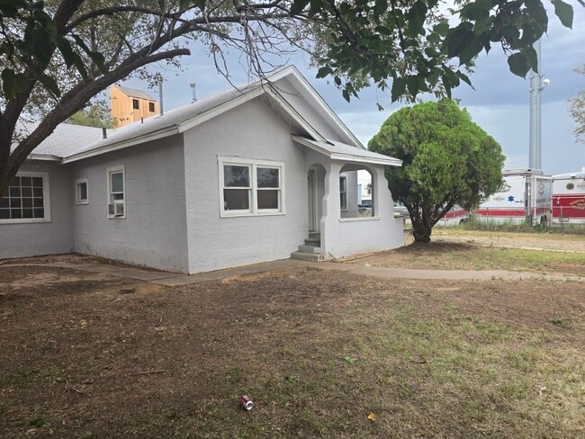 312 S Avenue B in Portales, NM - Building Photo - Building Photo