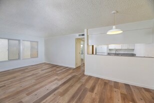 1670 Bellevue Rd in Atwater, CA - Building Photo