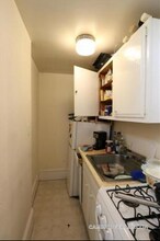 2 Ware St, Unit 105 in Cambridge, MA - Building Photo - Building Photo