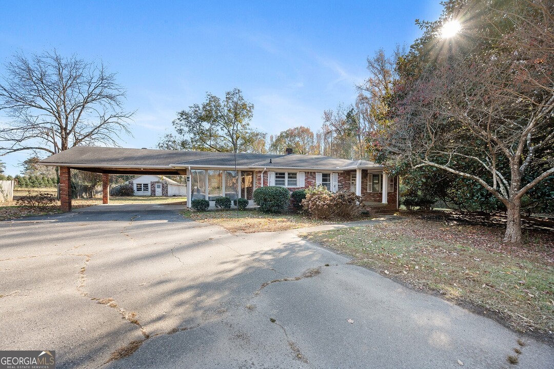 525 Hardscrabble Rd in Roswell, GA - Building Photo