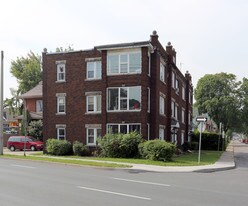 3-7 Connaught Ave S in Hamilton, ON - Building Photo
