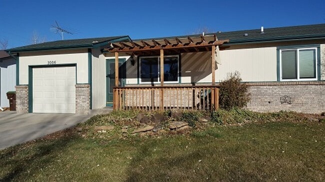 property at 3006 Stadium Ct
