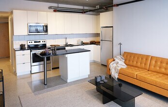 Sherbrook Flats in Winnipeg, MB - Building Photo - Building Photo