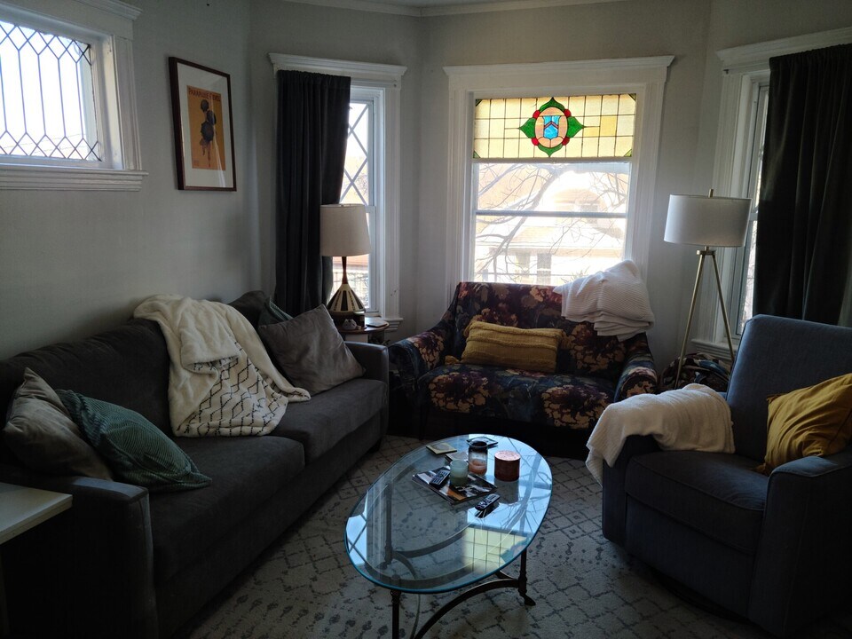 15 Langley Rd, Unit 1 in Boston, MA - Foto de edificio