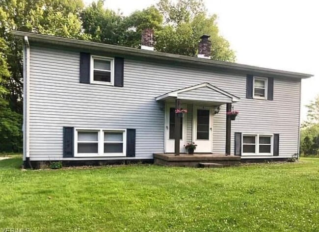 7606 Thompson Sharpsville Rd NE, Unit B