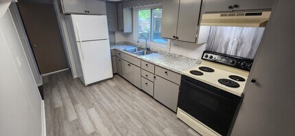 219 E Oak St in Kent, OH - Building Photo - Building Photo
