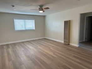 1128-32 12th St in Imperial Beach, CA - Building Photo - Building Photo