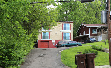 508 Clinton Springs Ave in Cincinnati, OH - Foto de edificio - Building Photo