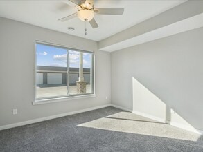 7028 Thunder Vly Dr in Peosta, IA - Building Photo - Building Photo