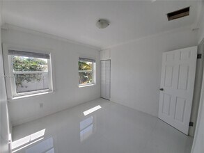 440 NW 140th St in Miami, FL - Building Photo - Building Photo