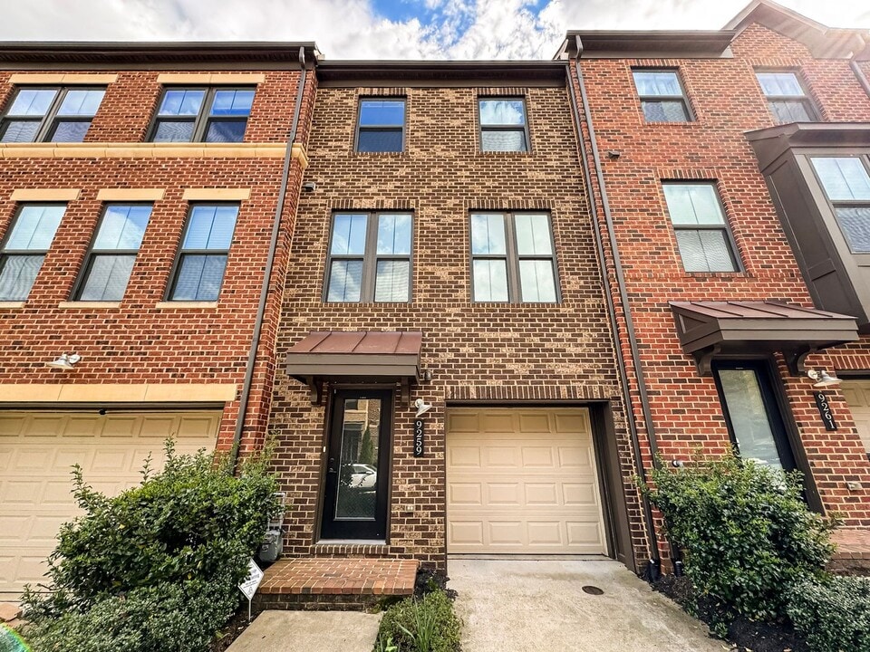9259 Wood Violet Ct in Fairfax, VA - Building Photo