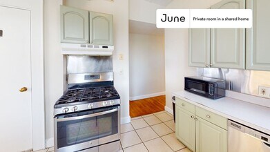 Room in Shared 4 bed/2 bath home in Boston, MA - Building Photo - Building Photo