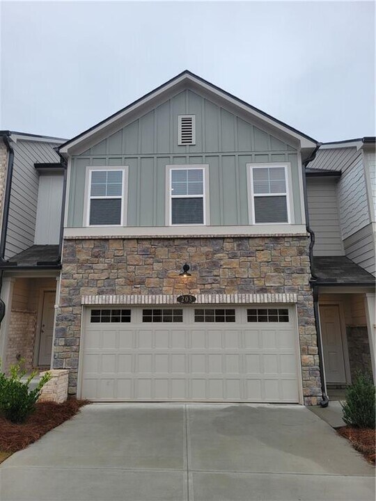 203 Kinship Dr in Mableton, GA - Building Photo