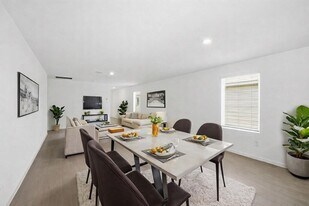 12048 Noble Wood Village Dr in Magnolia, TX - Building Photo