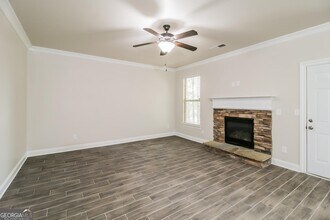 886 Rainsong Way in Atlanta, GA - Building Photo - Building Photo