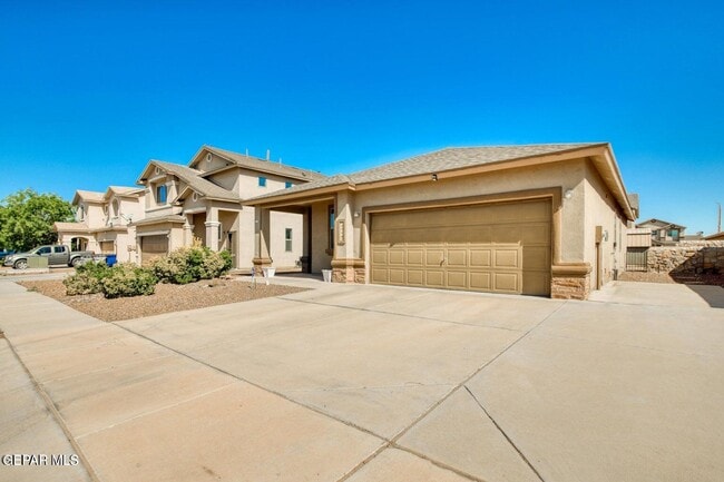 14447 Miguel Terrazas Dr in El Paso, TX - Building Photo - Building Photo