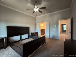 1331 E 41st Pl, Unit A203 in Tulsa, OK - Building Photo - Building Photo