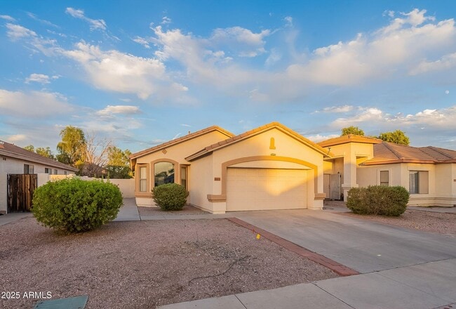 8815 N 66th Ave in Glendale, AZ - Building Photo - Building Photo