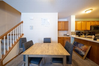 17431 Glacier Wy in Lakeville, MN - Building Photo - Building Photo