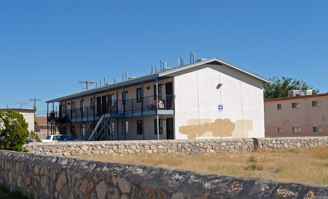 Alto Sol Apartments in El Paso, TX - Foto de edificio - Building Photo