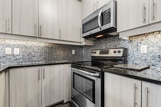 8130 Birchmount Rd in Markham, ON - Building Photo - Building Photo