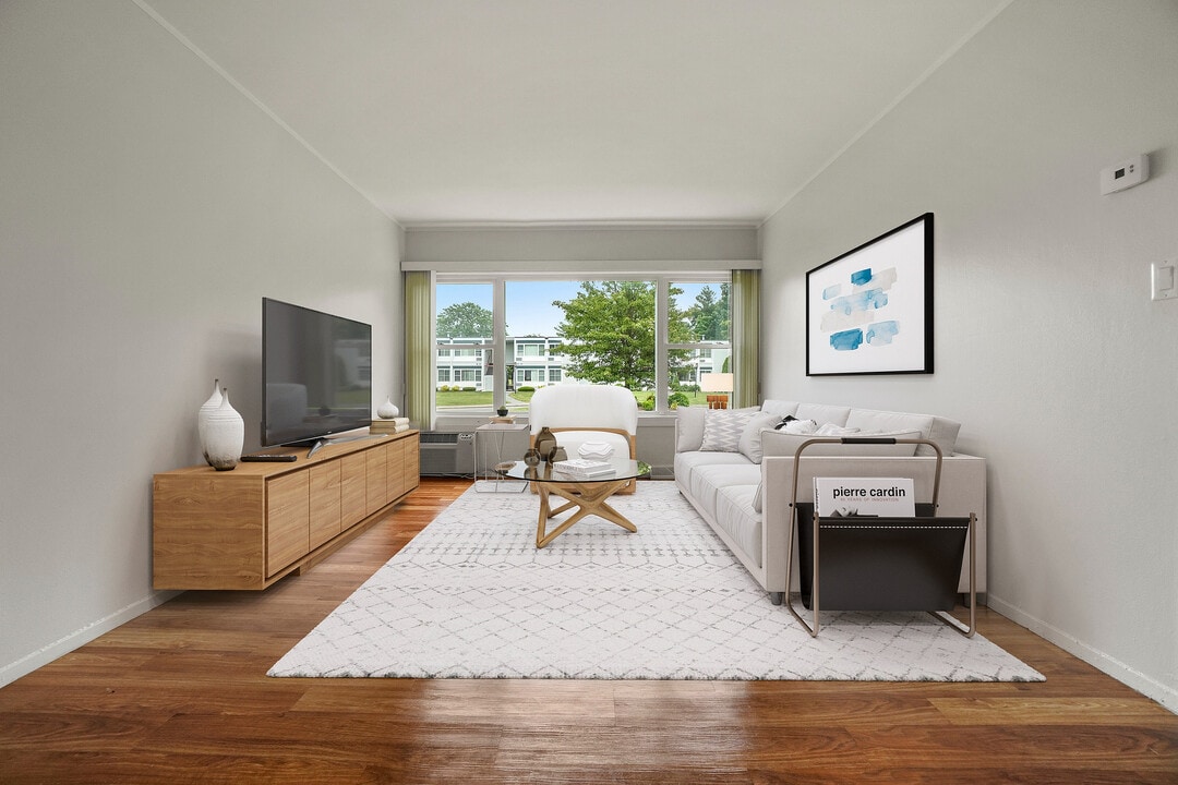 Taunton Gardens in Taunton, MA - Building Photo