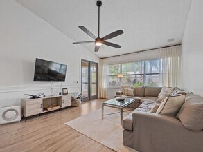 279 E Coral Trace Cir in Delray Beach, FL - Foto de edificio - Building Photo