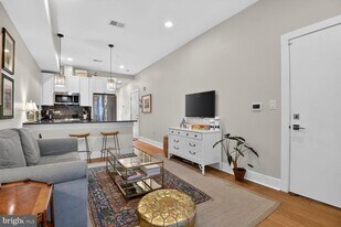 11 15th St NE in Washington, DC - Building Photo