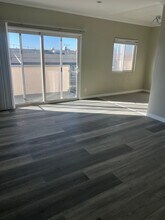 Mathews Apartments in Redondo Beach, CA - Building Photo - Building Photo