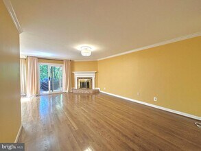 6353 Brampton Ct in Alexandria, VA - Building Photo - Building Photo