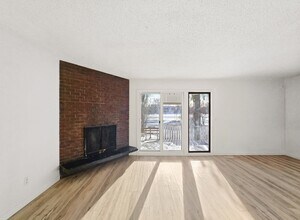 240-230 30 Ave NE in Calgary, AB - Building Photo - Building Photo