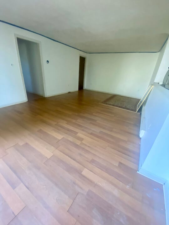 366 st in Wolcott, CT - Building Photo