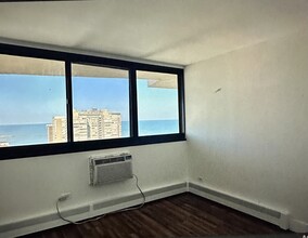 6166 N Sheridan Rd, Unit 14F in Chicago, IL - Building Photo - Building Photo