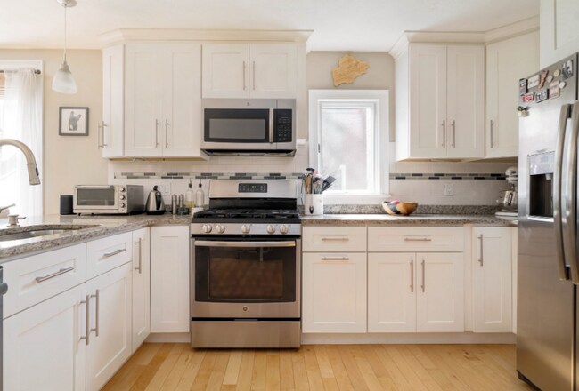 41 Essex St, Unit 1 in Cambridge, MA - Building Photo - Building Photo