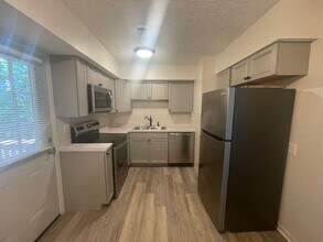 245 Dunlap Rd in Blountville, TN - Building Photo - Building Photo