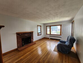 9 Gregg St in Woburn, MA - Building Photo - Building Photo