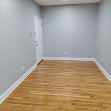 4 Jordan Ave in Jersey City, NJ - Building Photo - Building Photo